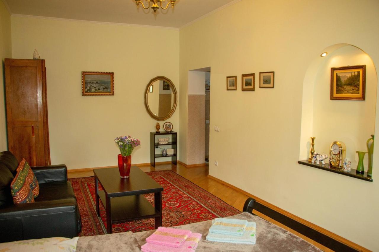The Heart Of Lviv Apartment Екстериор снимка