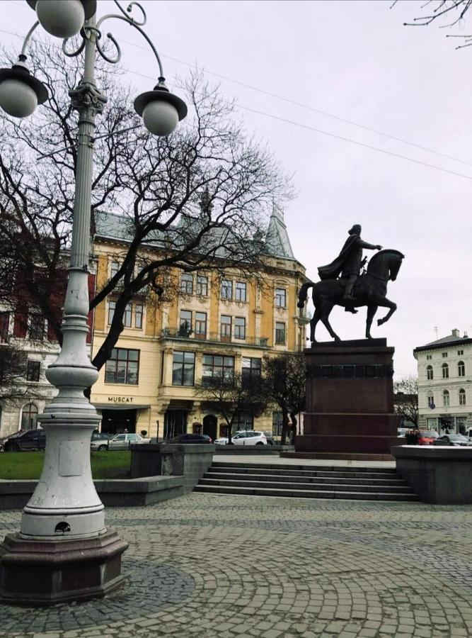 The Heart Of Lviv Apartment Екстериор снимка